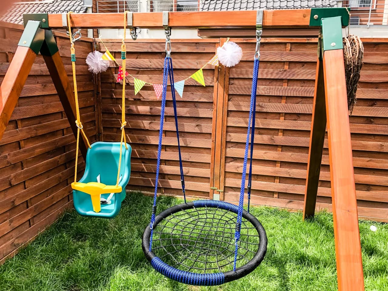 Huśtawka z deski DIY: Bezpiecznie zbuduj dla dziecka krok po kroku