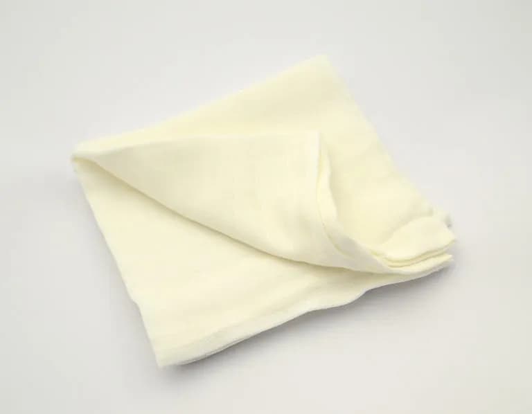 Pieluchy tetrowe czy muślinowe? Wybierz idealne dla dziecka!